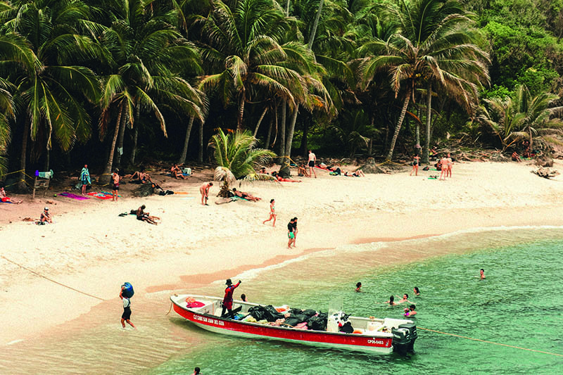 p35 Good living - Colombia - Beaches of Tayrona